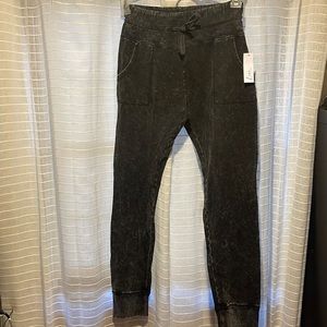 NWT girls joggers